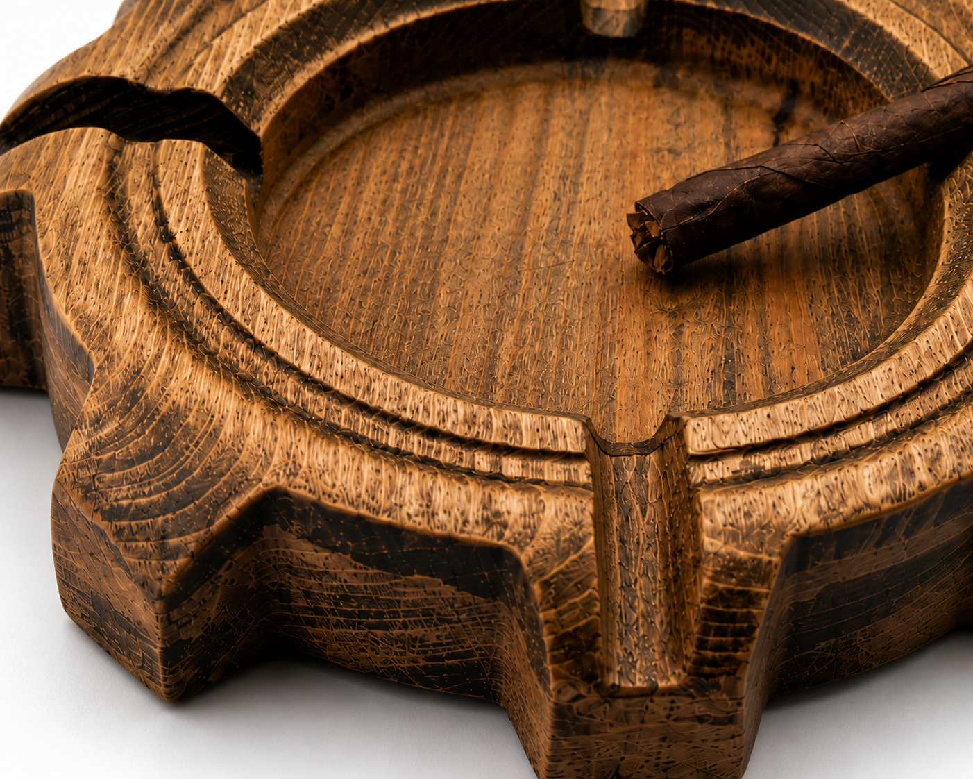 “Forge Ashtray” – Handcrafted Wooden Cigar Ashtray - Image 2