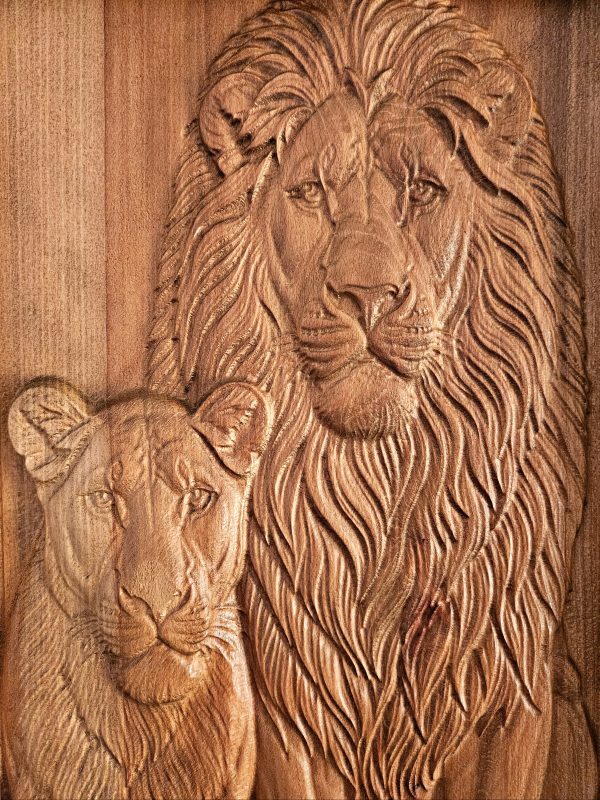 🦁✨ Ръчно изработена дърворезба – Цар и Царица на саваната - Image 7