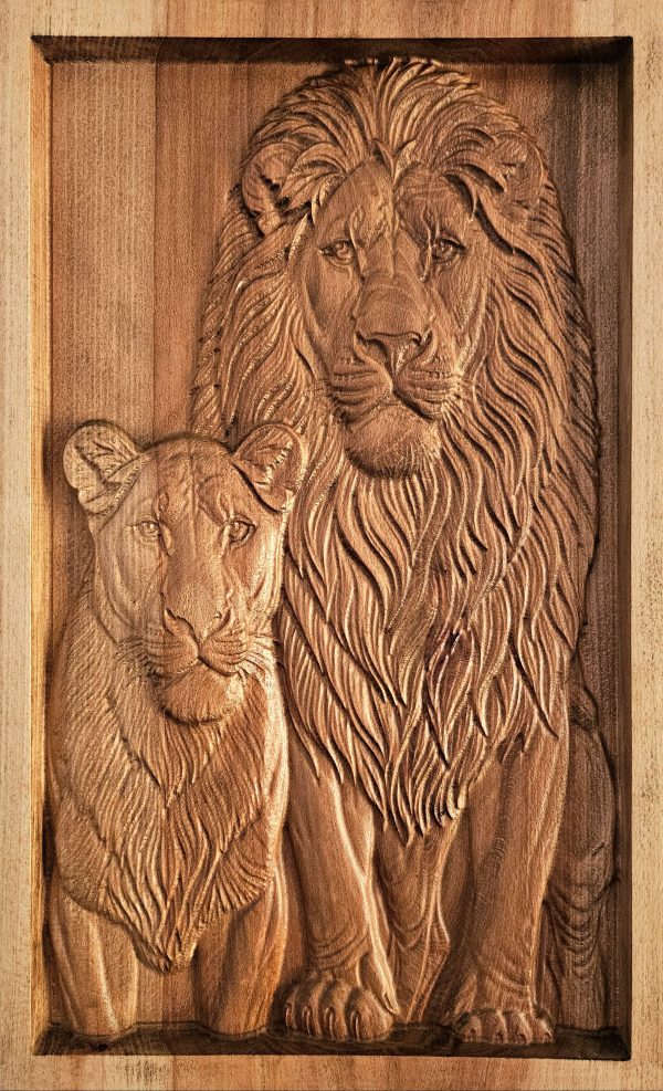 🦁✨ Ръчно изработена дърворезба – Цар и Царица на саваната - Image 3
